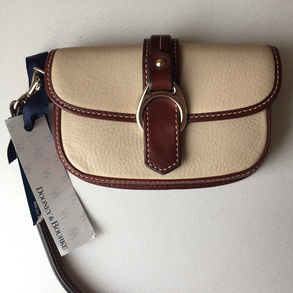 NWT Vintage Dooney & Bourke Wristlet Tan Brown
